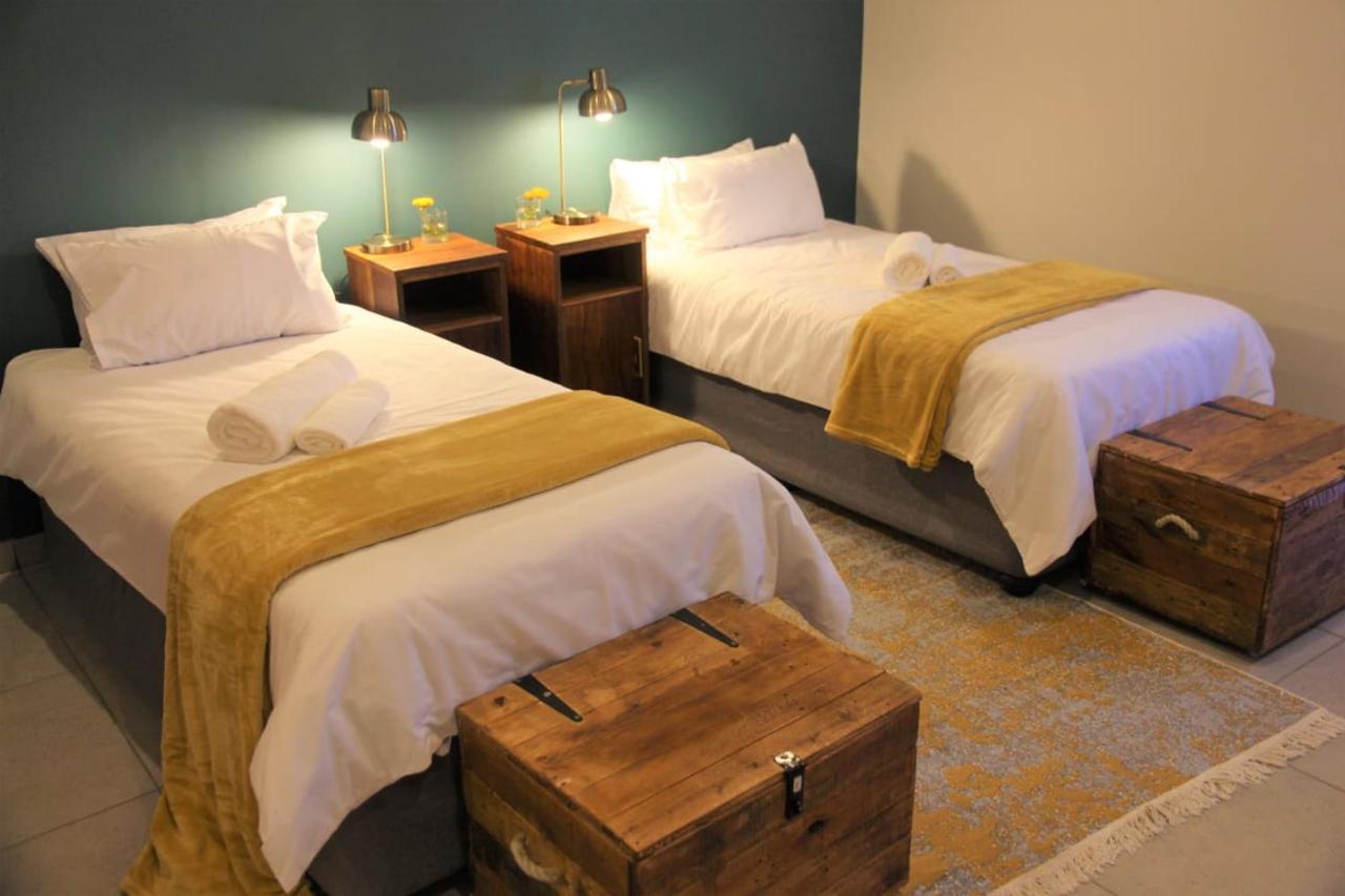 Hotel Nini'S Guest Units Bloemfontein Exterior foto