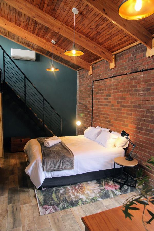 Hotel Nini'S Guest Units Bloemfontein Exterior foto